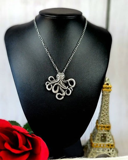 Stylish Octopus Necklace, Unique Sea Life Pendant, Sparkling Ocean Inspired Accessory, Beach Lover Gift, Marine Aquatic Jewelry