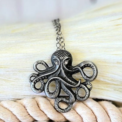 Stylish Octopus Necklace, Unique Sea Life Pendant, Sparkling Ocean Inspired Accessory, Beach Lover Gift, Marine Aquatic Jewelry