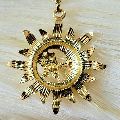 Collier Gold Bright Sun &amp; Star, Magie Céleste, Phare de Positivité, Bijoux Boho Chic, Charme Céleste, Style Boho, Superstar