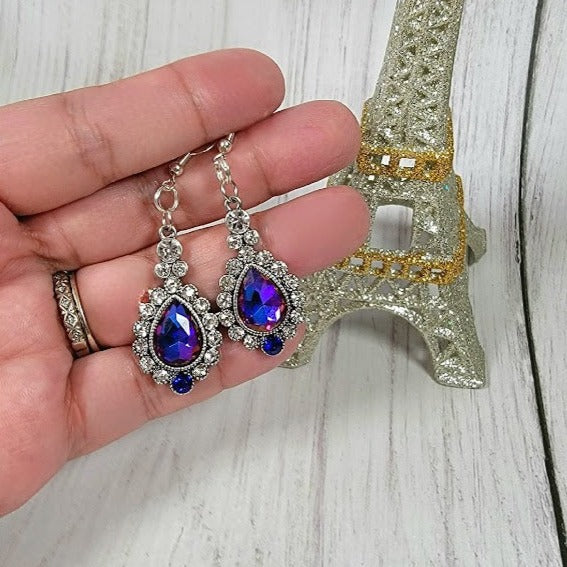 Boucle d’oreille Regal Blue Teardrop, Bijoux de mariage élégants, Accessoire de soirée formelle, Sparkling Dangle, Special Occasion Drop, Bijoux de demoiselle d’honneur