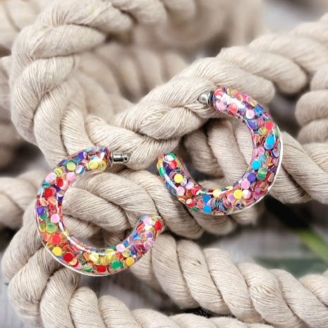 Pendientes de aro de confeti, diseño de celebración, accesorio para ocasiones especiales, estilo divertido y festivo, declaración de moda atrevida y elegante, llamativo