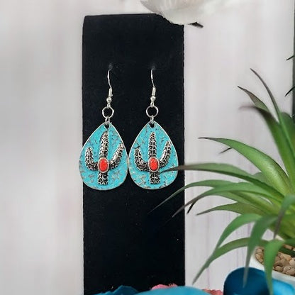 Teardrop Shaped Cacti Earrings, Western Flair Dangles, Cowgirl Style Pendants, Line Dance Fashion, Rodeo Accessory, Rustic Jewelry