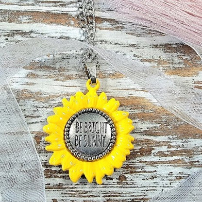 Collar de girasol pequeño, colgante amarillo vibrante, ambiente positivo, sol de buenos días, ser brillante ser soleado, cadena de acero inoxidable 304