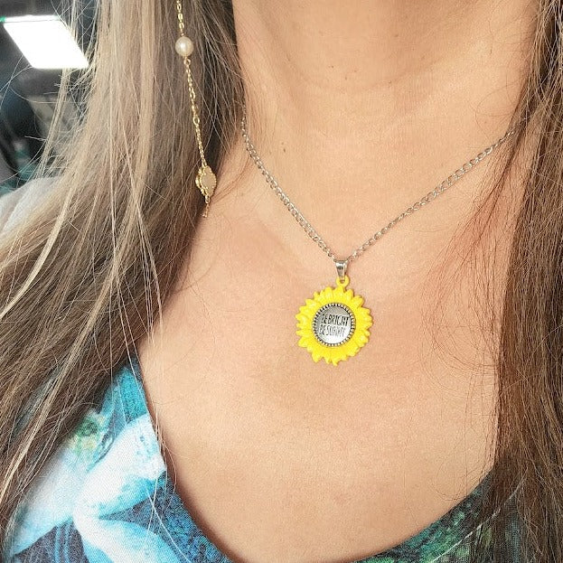 Collar de girasol pequeño, colgante amarillo vibrante, ambiente positivo, sol de buenos días, ser brillante ser soleado, cadena de acero inoxidable 304