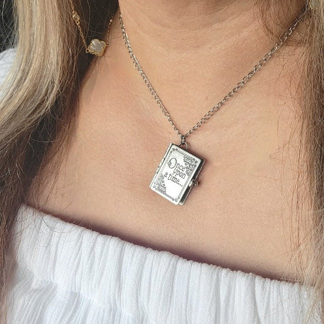 Collar de libro de cuento de hadas en miniatura, medallón de libro de cuentos, diario con páginas reales, colgante caprichoso, regalo para entusiastas literarios, inspirado en la novela