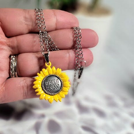 Petit collier de tournesol, pendentif jaune vibrant, ambiance positive, bon soleil du matin, Be Bright Be Sunny, chaîne en acier inoxydable 304