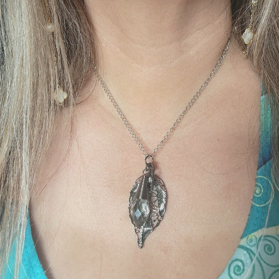 Antique Theme Silver Leaf Pendant, High-End Sophistication