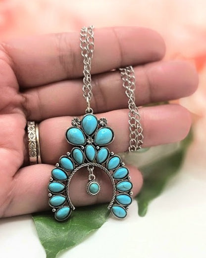 Chic Horseshoe Shaped Pendant Necklace, Faux Turquoise Teardrop Beadwork