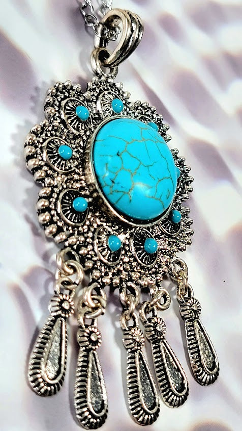 Bold Faux Turquoise & Silver Necklace for Day to Night Fashion, Classy Southwestern Pendant