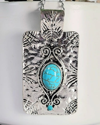 Fashionable Faux Turquoise Necklace, Bold Silver Statement, Vintage-Themed Accessory