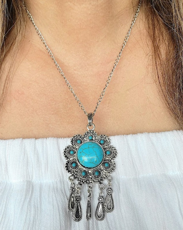 Bold Faux Turquoise & Silver Necklace for Day to Night Fashion, Classy Southwestern Pendant