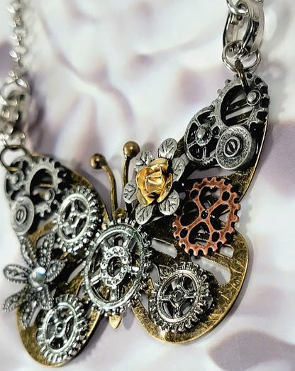 Collier Steampunk papillon, bijoux de design industriel fabriqués à la main, accessoire sur le thème vintage, bijoux sur mesure, mode rétro unique