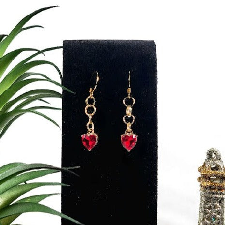 Pendiente de cristal de corazón rojo, encanto del corazón de Cupido, elegante regalo del día de San Valentín, colgante para ocasiones especiales, linda gota romántica, accesorio con temática de amor