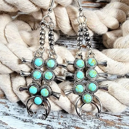 Faux Turquoise Squash Blossom Dangle, Bijoux design inspirés Navajo, Bijoux pour femmes Sundance, Accessoire Flair du Sud-Ouest