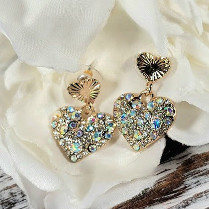 Boucles d’oreilles irisées à double cœur, cadeau romantique pour une célébration spéciale, bijoux inspirés de l’amour fabriqués à la main, style sophistiqué