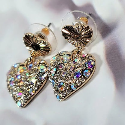 Boucles d’oreilles irisées à double cœur, cadeau romantique pour une célébration spéciale, bijoux inspirés de l’amour fabriqués à la main, style sophistiqué