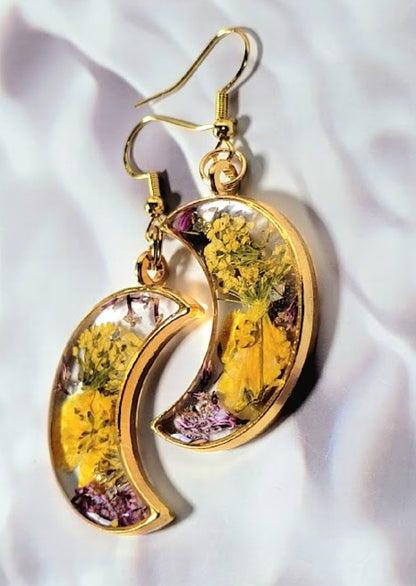 Pendientes colgantes de flores amarillas simples con atractivo atemporal, elegante gota ecológica, delicado accesorio floral, diseño minimalista y elegante