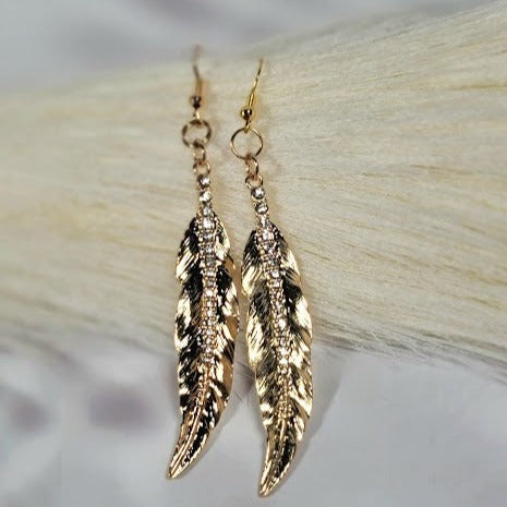 Timeless Golden Plume Earring, Elegant Long Dangle for Special Events, Face Framing Accessory, Unique Goddess-Inspired for Wedding & Gala