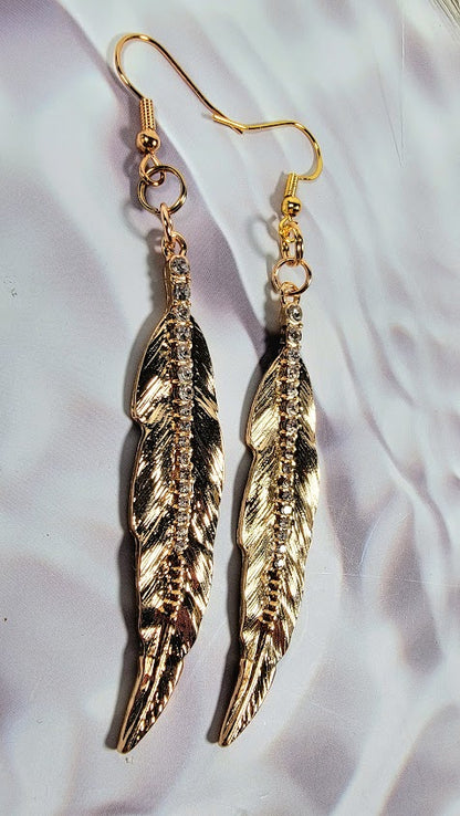 Timeless Golden Plume Earring, Elegant Long Dangle for Special Events, Face Framing Accessory, Unique Goddess-Inspired for Wedding & Gala