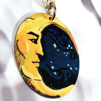 Collar de luna creciente de color amarillo brillante, accesorio de moda de temática celestial, estrella mística y colgante de remolino, joyería caprichosa única del cielo nocturno