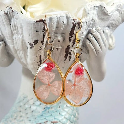 Pendientes de pétalos de rosa y clavel, elegante colgante de lágrima, diseño floral preservado en 3D único, joyería romántica hecha a mano, encanto delicado