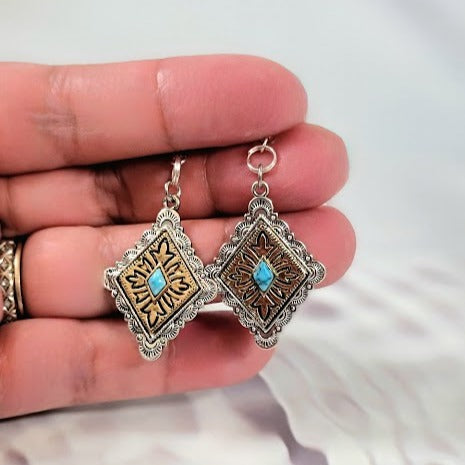 Pendientes diseñados con cho del suroeste, accesorio rústico y refinado, diseño tradicional inspirado en una silla de montar, colgantes hechos a mano en forma de diamante