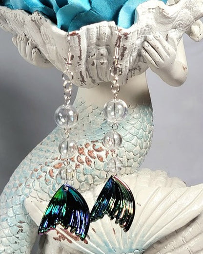 Boucles d’oreilles irisées envoûtantes à queue de sirène, bijoux élégants inspirés de la mer, élégance de l’océan, design sous-marin enchanté, fantaisie