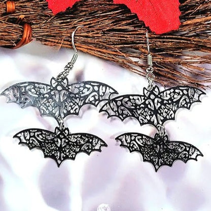 Boucle d'oreille gracieuse avec accent de chauve-souris, mystère rencontre chic, bijoux de mode glamour effrayants uniques, accessoire d'Halloween audacieux et magnifique