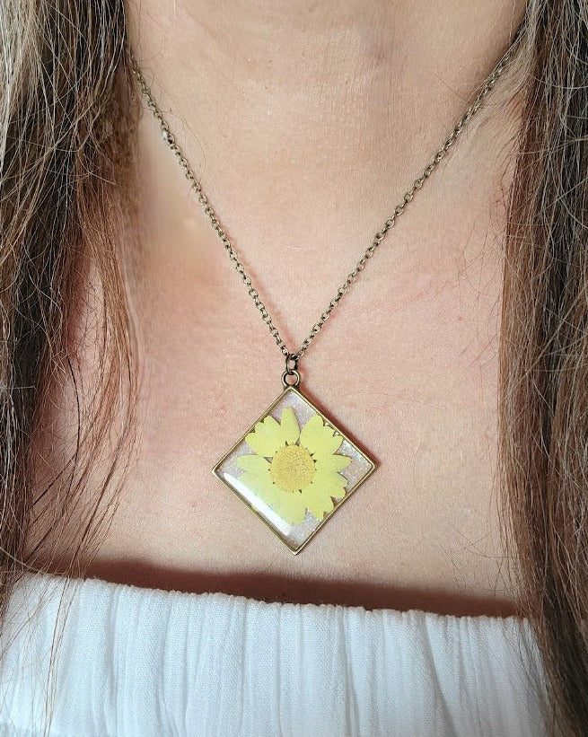 Naturally Preserved Yellow Daisy Blossom Necklace, Handmade Sunflower Pendants, Timeless Foliage Jewelry