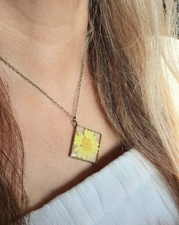 Naturally Preserved Yellow Daisy Blossom Necklace, Handmade Sunflower Pendants, Timeless Foliage Jewelry