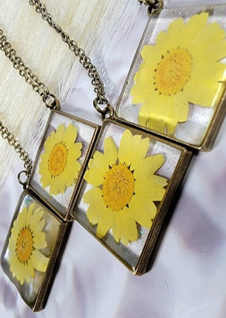 Naturally Preserved Yellow Daisy Blossom Necklace, Handmade Sunflower Pendants, Timeless Foliage Jewelry