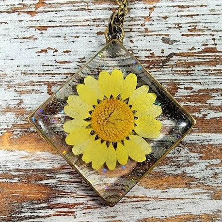 Naturally Preserved Yellow Daisy Blossom Necklace, Handmade Sunflower Pendants, Timeless Foliage Jewelry