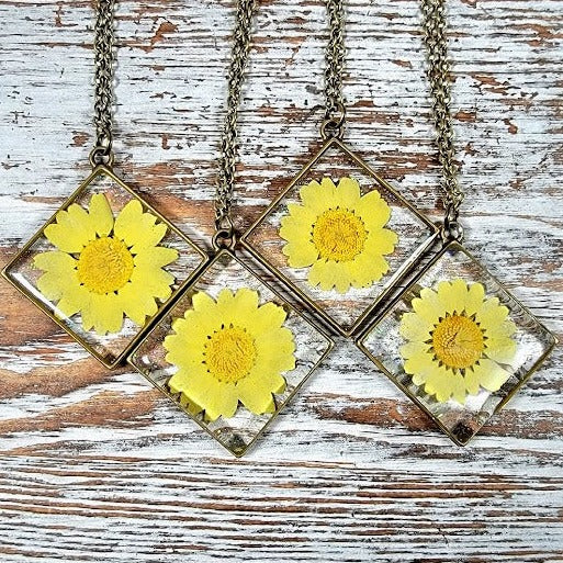 Naturally Preserved Yellow Daisy Blossom Necklace, Handmade Sunflower Pendants, Timeless Foliage Jewelry