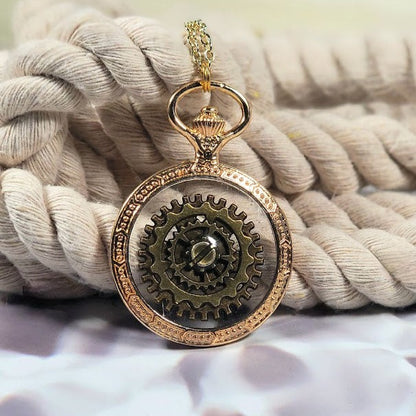 Retro Mechanical Necklace, Vintage-Inspired Pocket Watch Design Pendant, Vintage-Era Steampunk Accessory