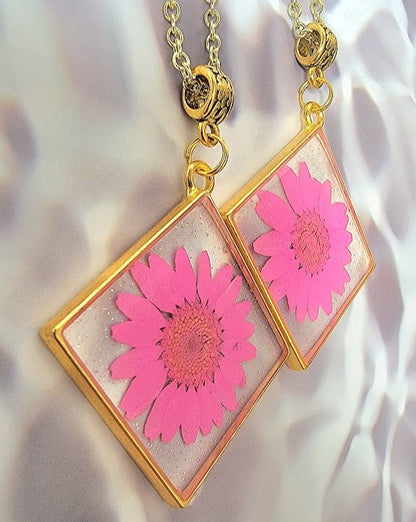 Vibrant Handcrafted Pink Daisy Necklace, Nature-Inspired Jewelry, Sustainable Eco-Friendly Floral Pendant, Radiant Statement Piece