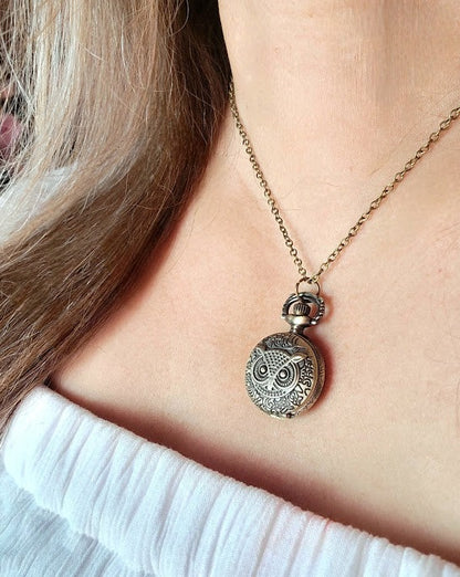 Antique Design Owl Timepiece Necklace, Wisdom-Inspired Pocket Watch Pendant