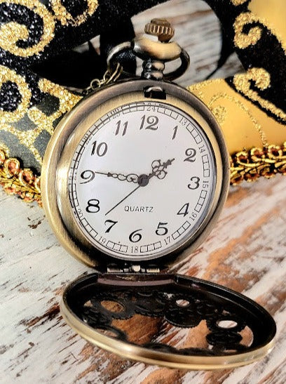 Antique-Inspired Steampunk Gear Watch Necklace - Classic Mechanical Timepiece Pendant