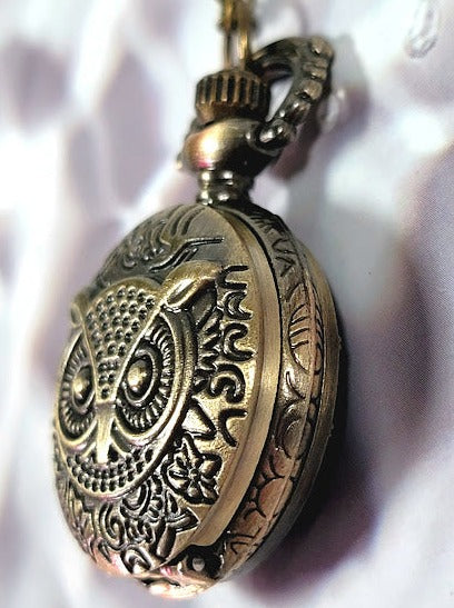 Antique Design Owl Timepiece Necklace, Wisdom-Inspired Pocket Watch Pendant