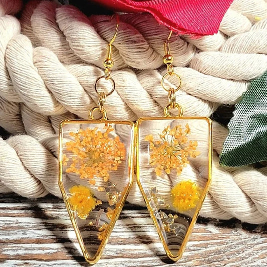 Yellow-Orange Real Flower Earrings, Everyday Jewelry, Minimalist Blooms, Vibrant Resin Dangle, Botanical Jewellery, Trendy & Bold Look