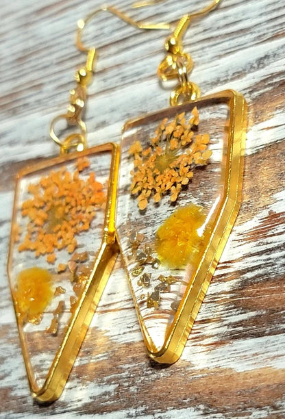 Yellow-Orange Real Flower Earrings, Everyday Jewelry, Minimalist Blooms, Vibrant Resin Dangle, Botanical Jewellery, Trendy & Bold Look