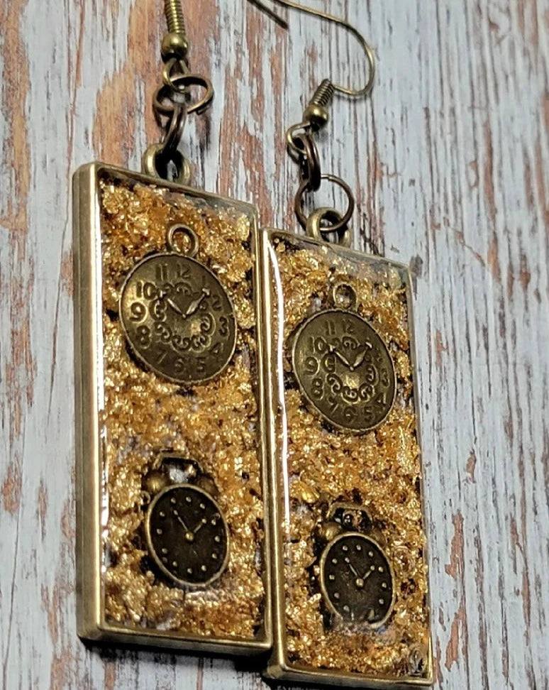 Boucles d’oreilles Steampunk audacieuses et énervées, bijoux de design industriel rétro, accessoire de cosplay et de fête costumée, Statement Dangle, Esthétique de la machine