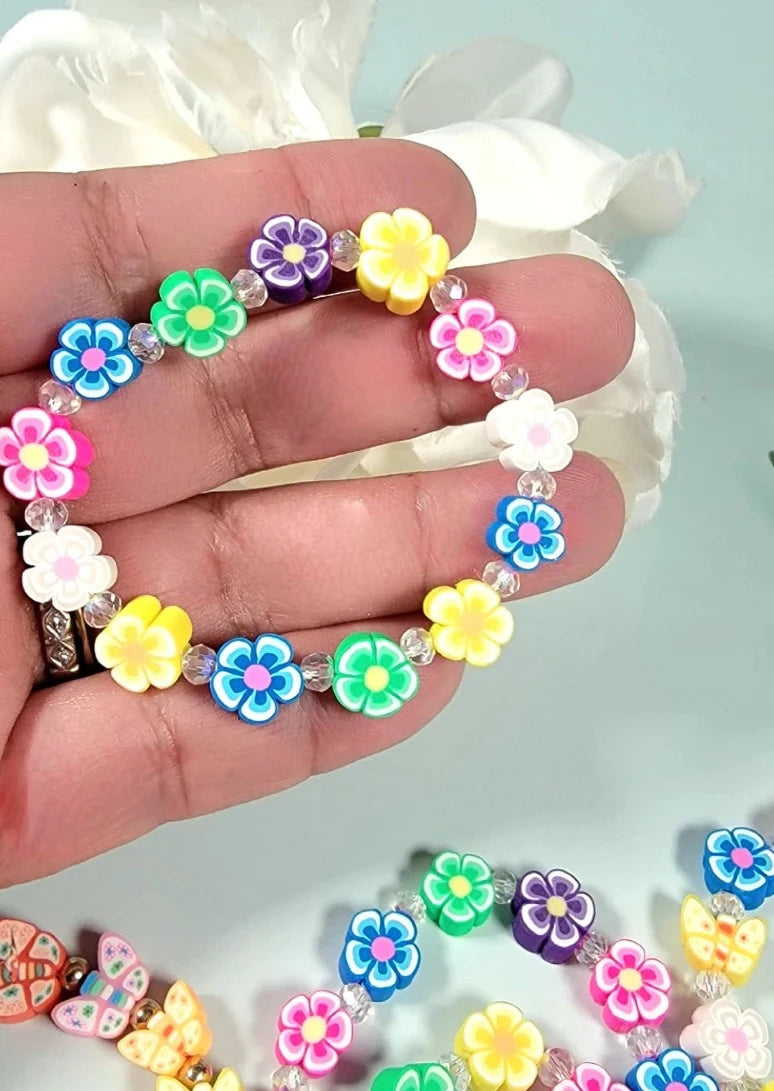 Pulsera de mariposa de flor de arcilla polimérica, joyería impermeable, pulsera de ajuste cómodo, ropa para jóvenes adolescentes, joyería de verano, moda juvenil