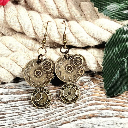 Victorian-Themed Steampunk Earrings, Dangle for Cosplay & Costume Parties, Handmade Unique Jewelry, Retro Industrial Design, Bold and Edgy, Punk Jewelry