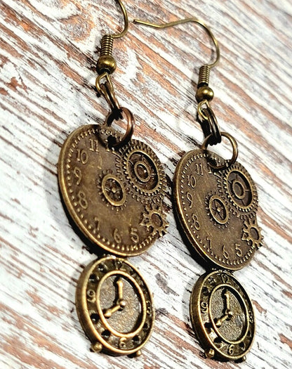 Victorian-Themed Steampunk Earrings, Dangle for Cosplay & Costume Parties, Handmade Unique Jewelry, Retro Industrial Design, Bold and Edgy, Punk Jewelry