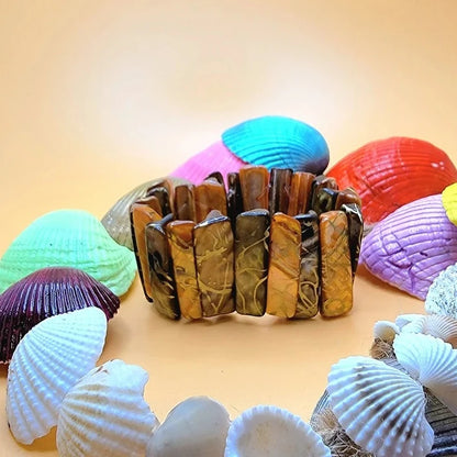 Bracelet perlé Earth Tone Shell, bijoux large bracelet, bijoux orange et or, accessoire Boho Chic, Sea Allure Meet Earth Warmth