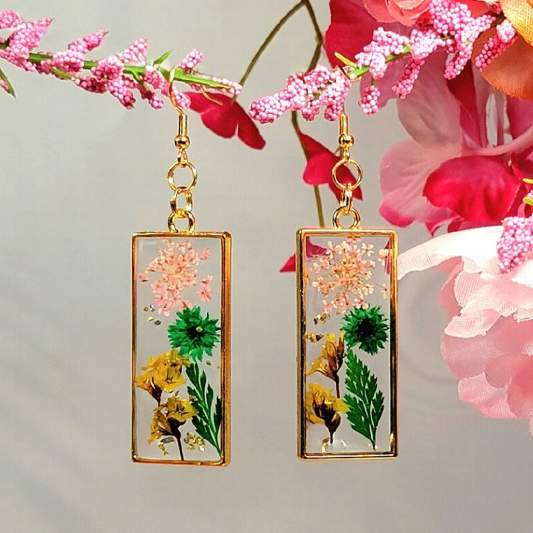 Fleurs éternelles pour boucles d’oreilles en résine, accessoire inspiré de la nature fabriqué à la main, pendants pour les amateurs de botanique, goutte florale artistique