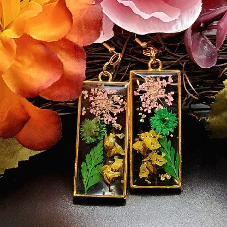 Fleurs éternelles pour boucles d’oreilles en résine, accessoire inspiré de la nature fabriqué à la main, pendants pour les amateurs de botanique, goutte florale artistique