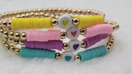 Pulseras Heishi para niños, diseño de cuentas centrado en el corazón, accesorio de muñeca colorido para todos los días, joyería divertida para preadolescentes, apto para niños pequeños