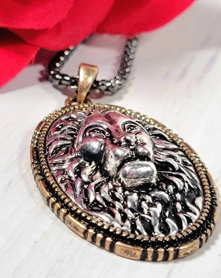 Collier tête de lion, mode masculine, bijoux symboliques, cadeau mémorable fait à la main, collier en hématite plaquée, cadeau de la fête des pères, force