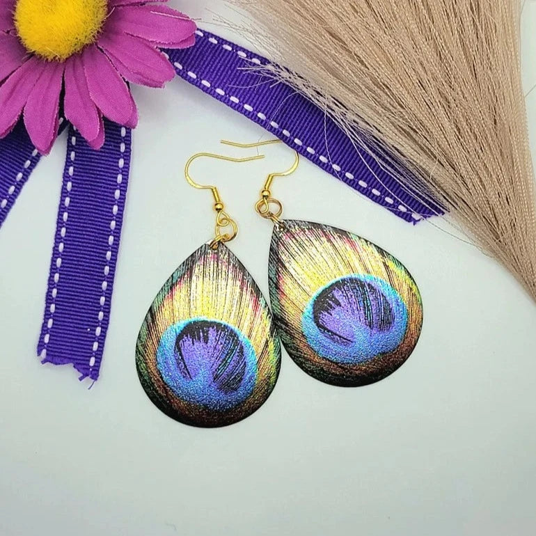 Colgante de lágrima de pavo real, pendientes para mujeres seguras de sí mismas, pieza de joyería llamativa, colgante colorido deslumbrante, perfecto para noches elegantes